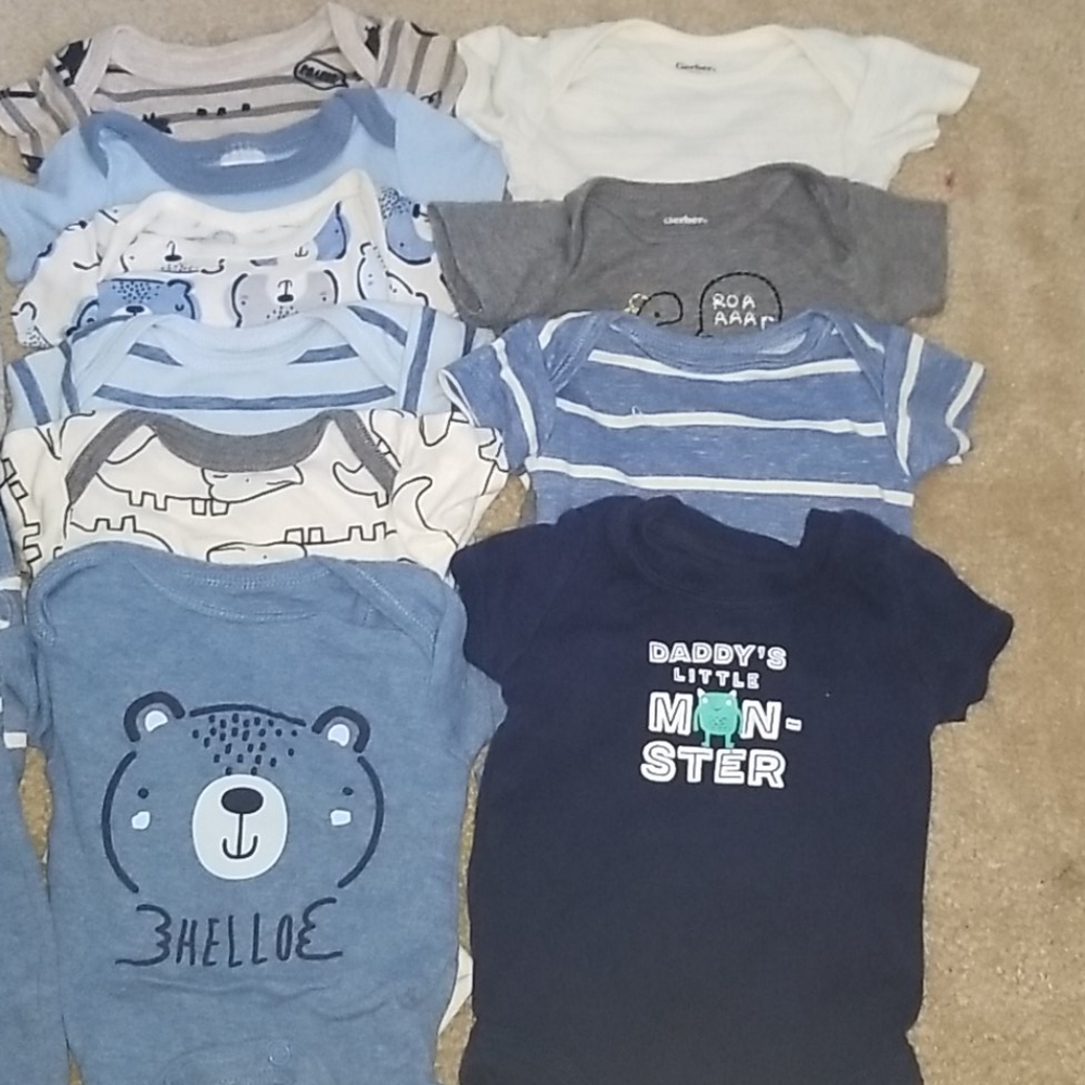 Newborn clothes - Picture 2 of 3